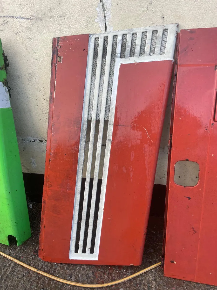 European FIAT 980 DT Panels - Image 4