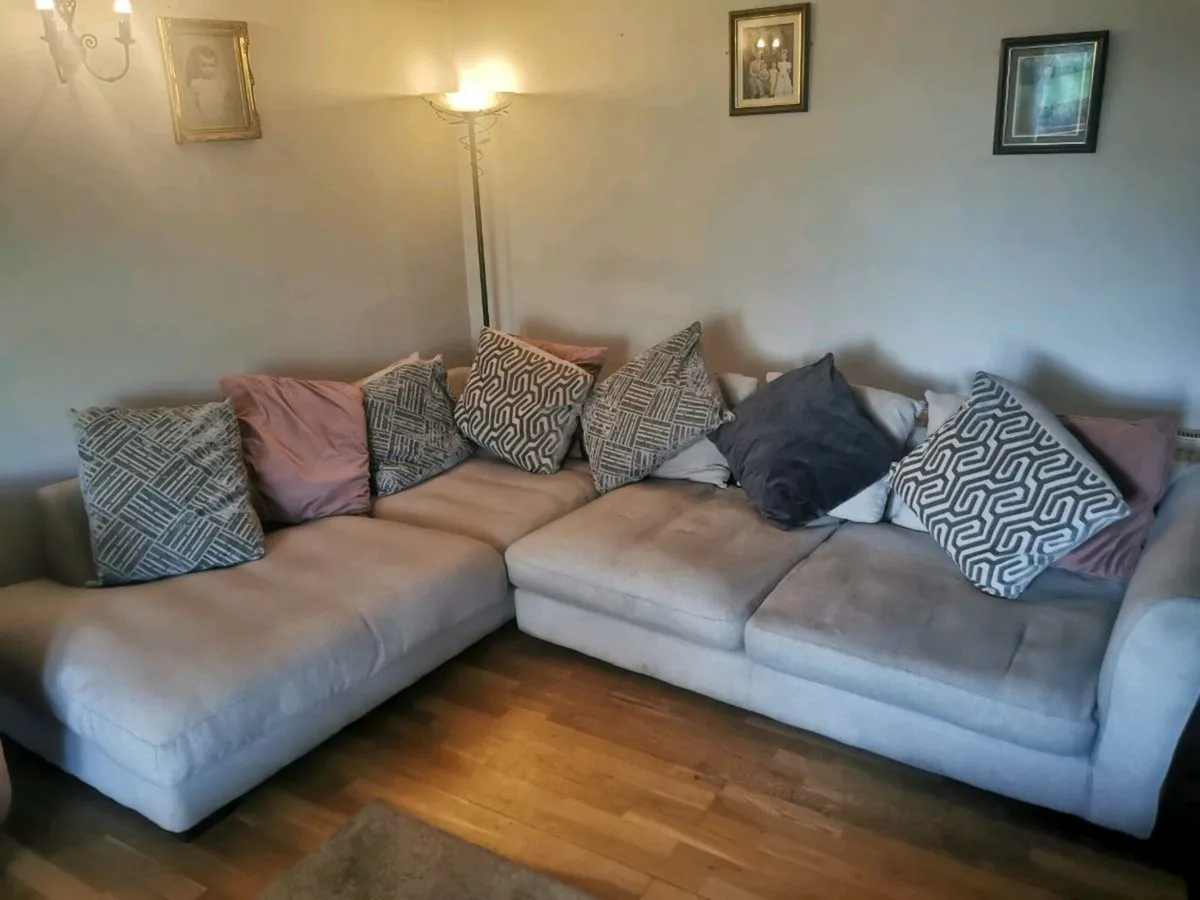 Sofa DFS - Image 2