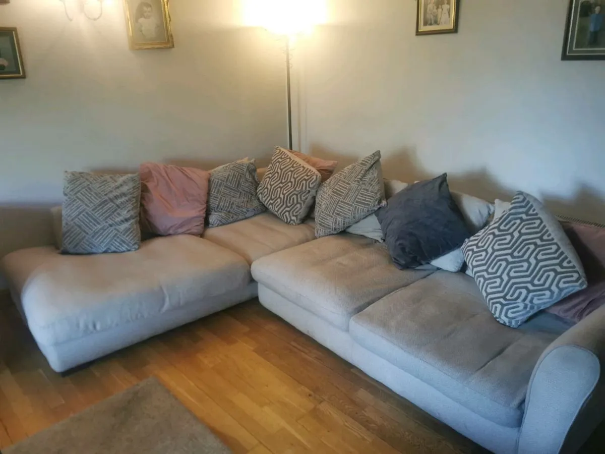 Sofa DFS - Image 1