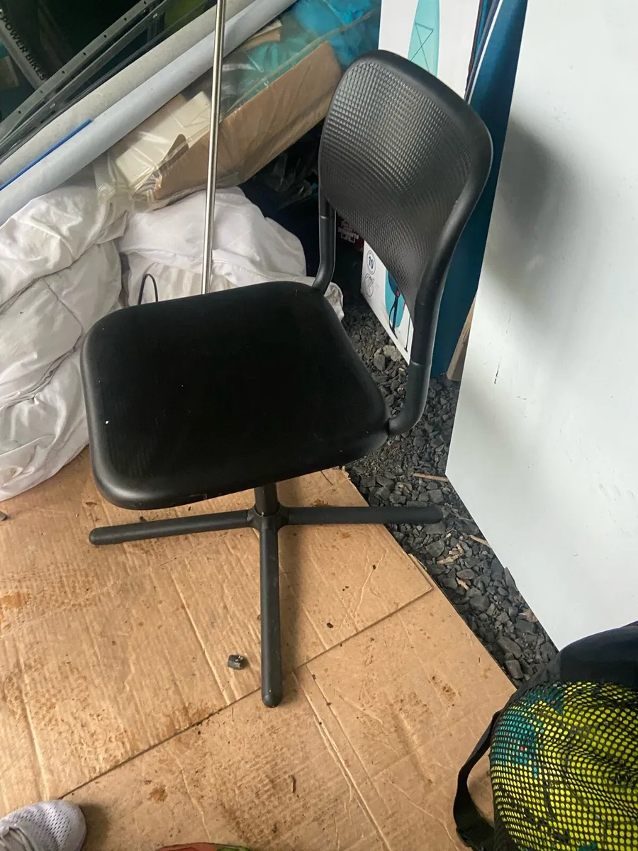 desk chairs for child - pink/black/blue - Image 3