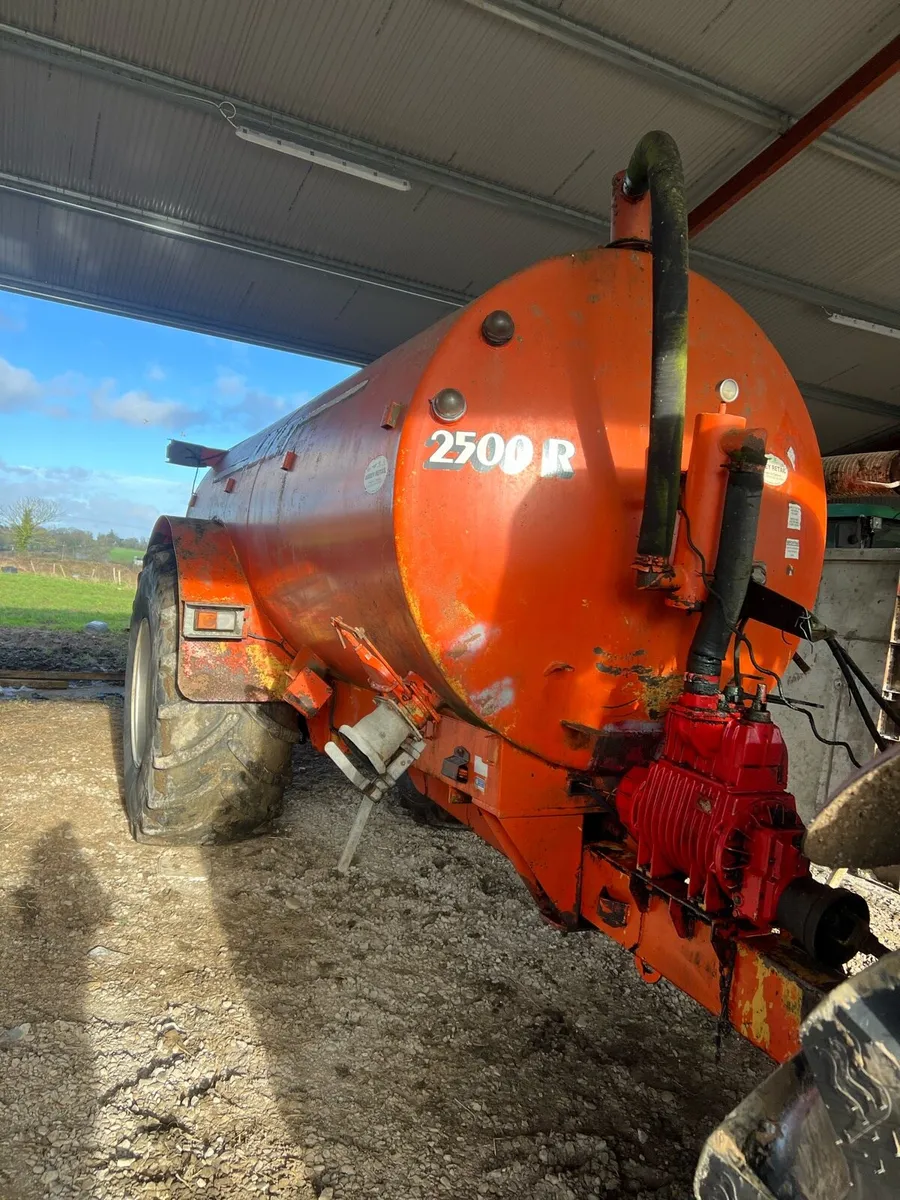 Abbey Tank 2500R - Image 1