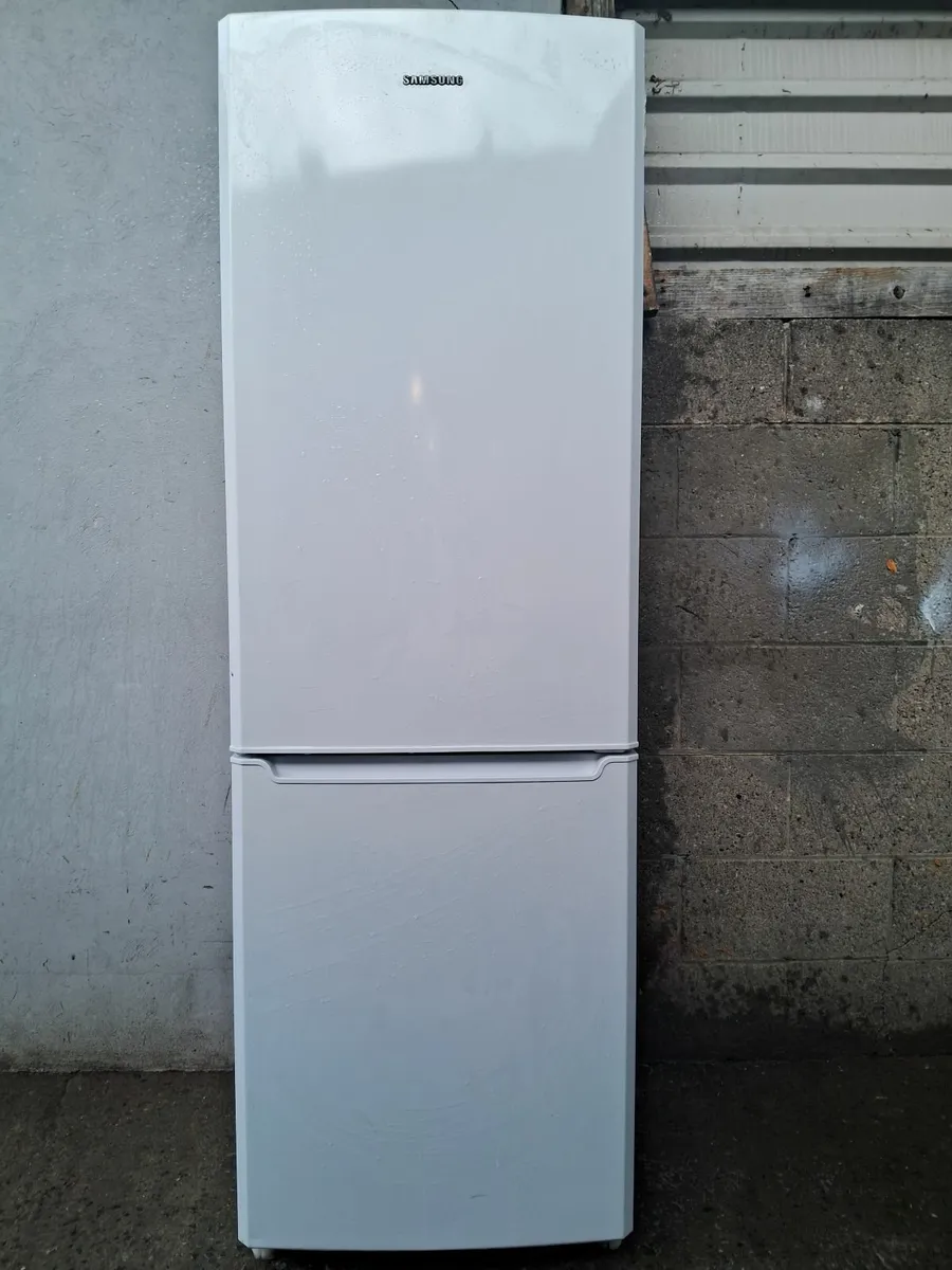 YEAR OLD FRIDGE AND FREEZER - Image 3