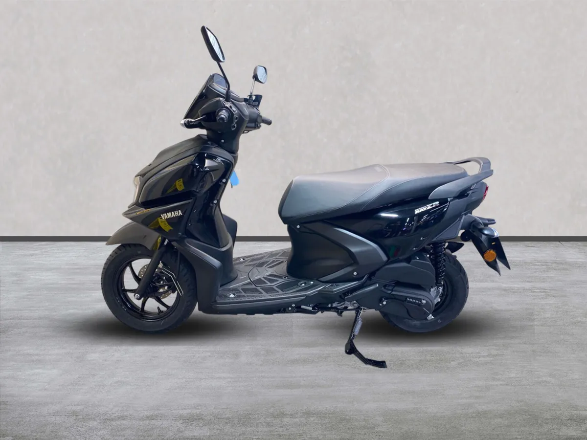 Yamaha RayZR 125cc Scooter, NI Reg Dec 25 - Image 2