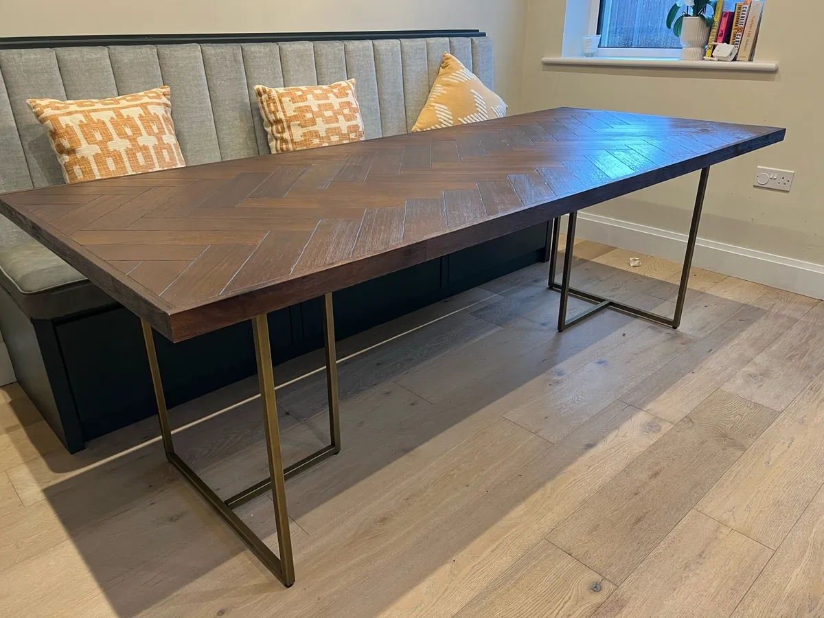 Dining table - Image 4
