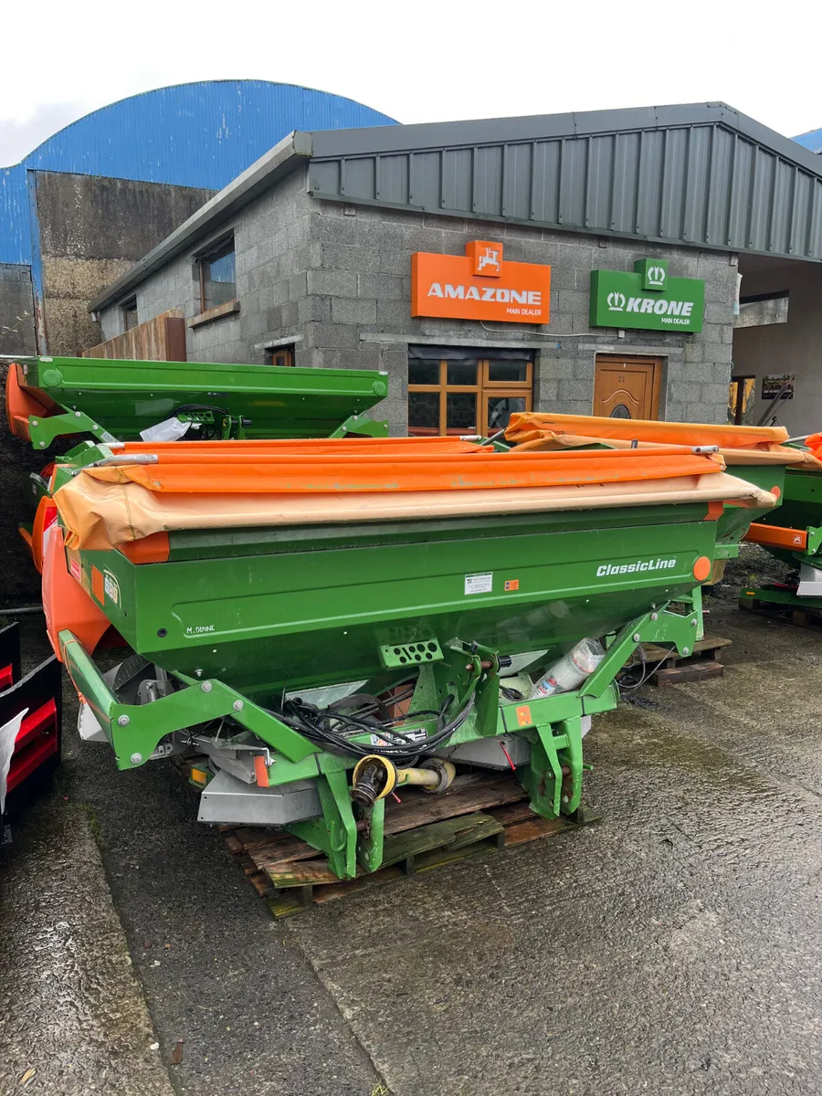 Amazone zam 1502 second hand Fertilizer spreader - Image 3