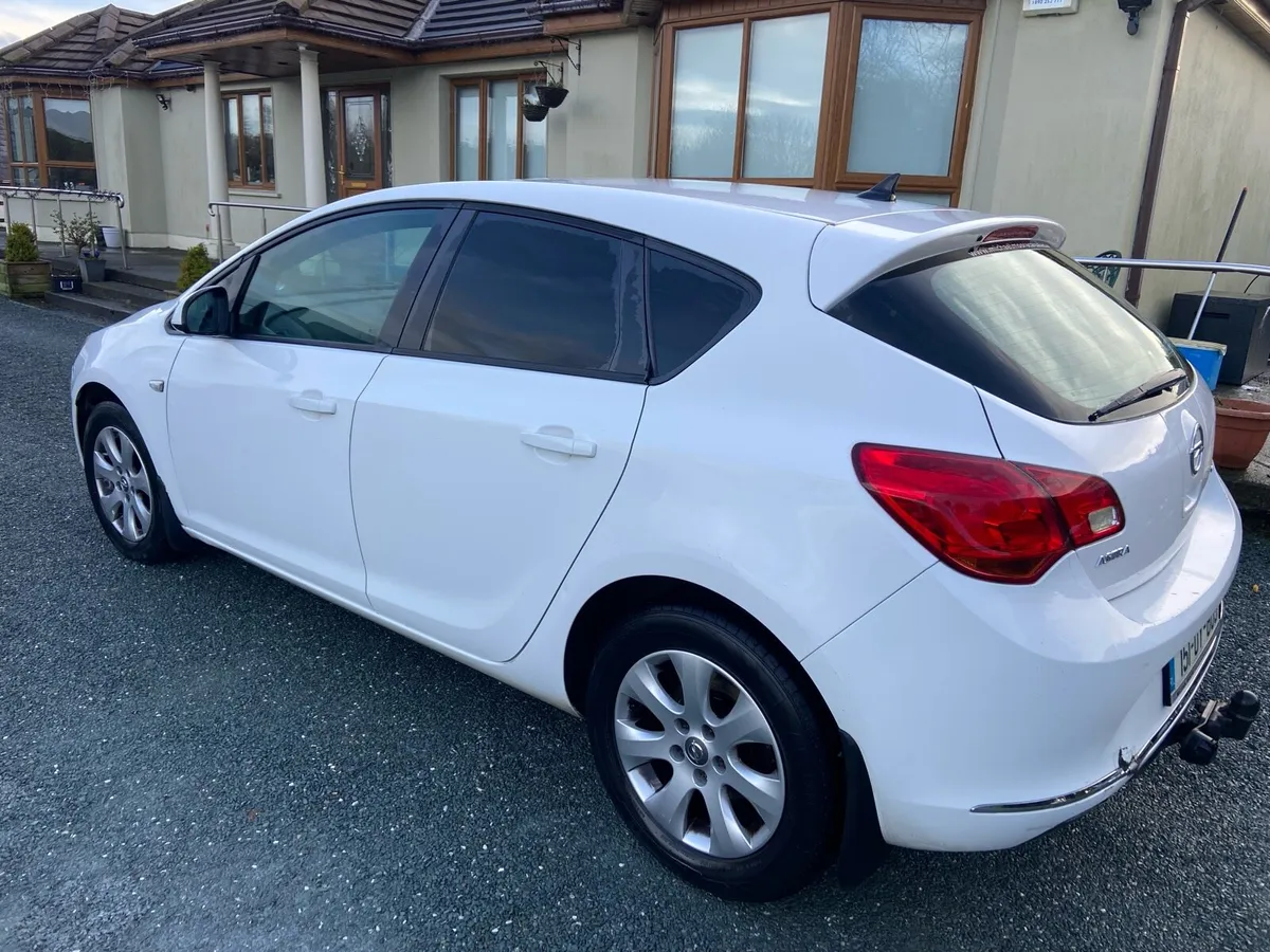 Opel Astra Commercial - Image 3