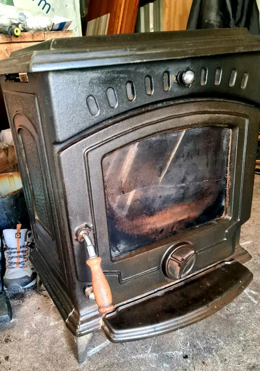 Stanley Oisin solid fuel stove(back boiler) - Image 3