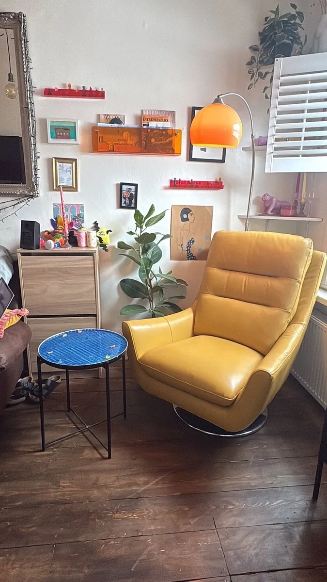 Retro style swivel chair - Image 3