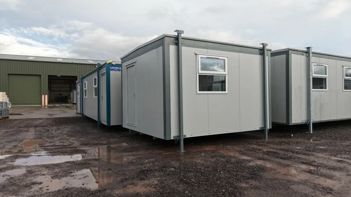 Jackleg Portacabins – As New – For Sale - Image 1