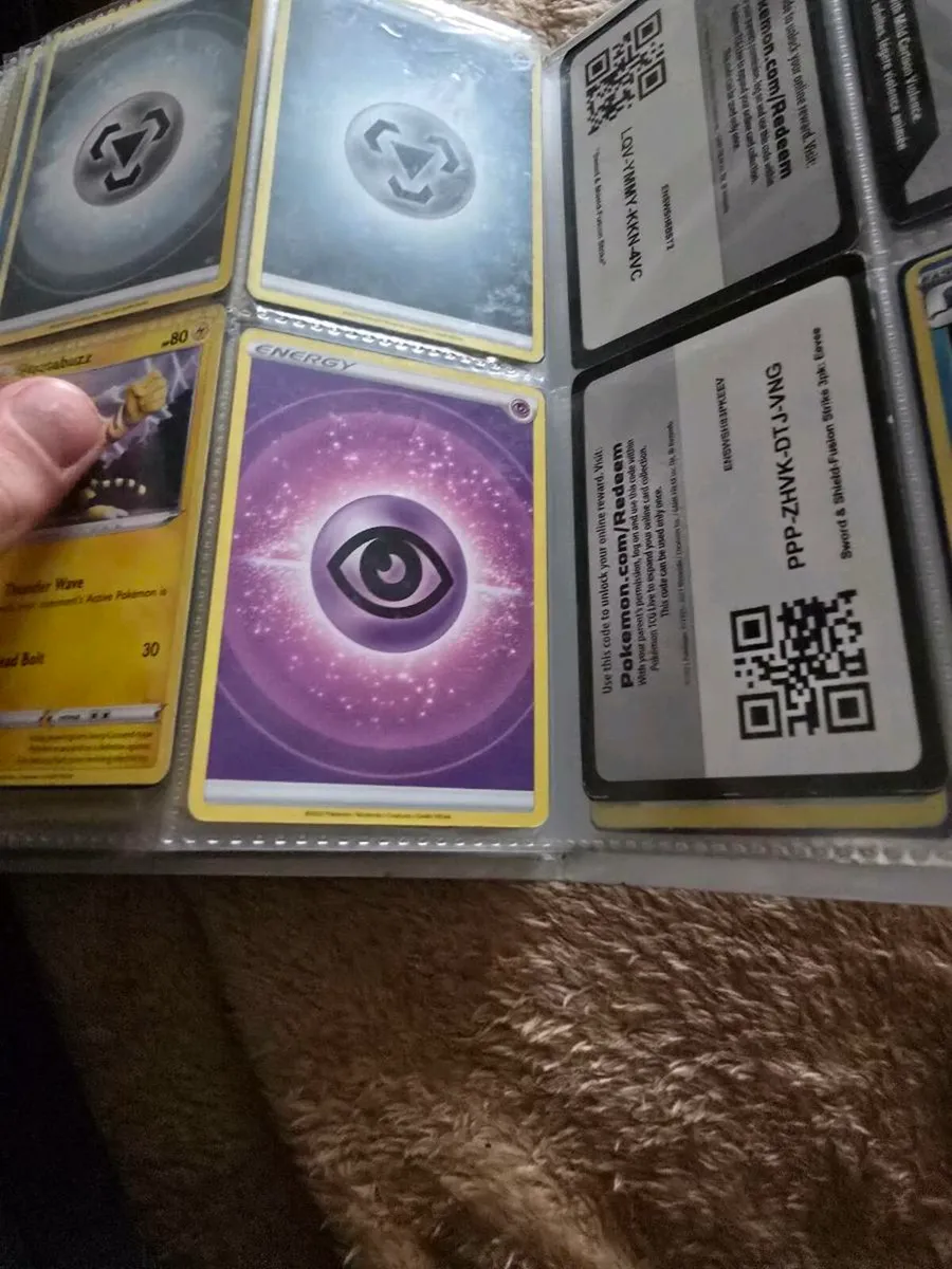 basic pokemon cards  has some rare realy good card - Image 2