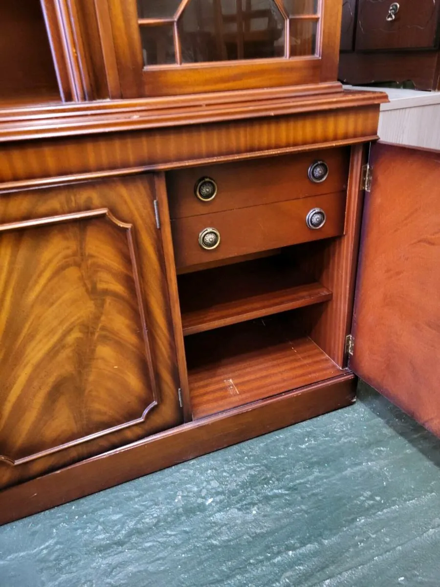 Large Flamed Mahogany Display Cabinet - Image 4