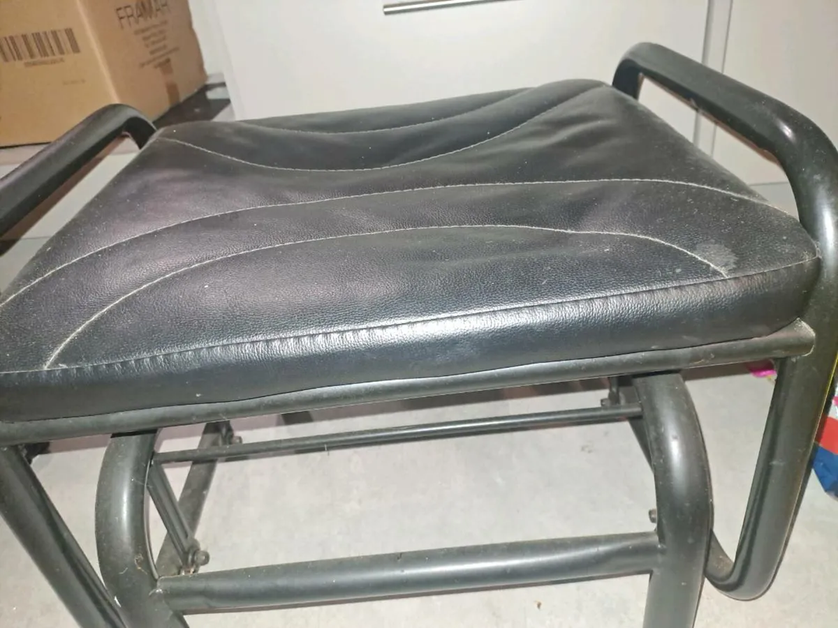 2 Chairs for sale - Image 3
