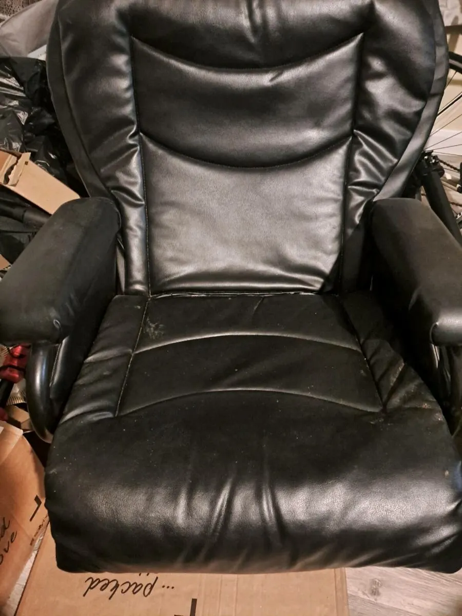 2 Chairs for sale - Image 1