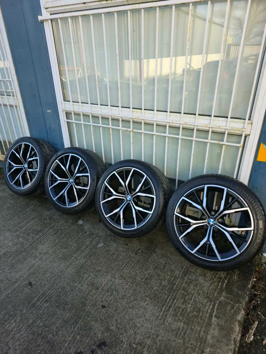 19" Genuine BMW G30 845M Alloys - Image 2