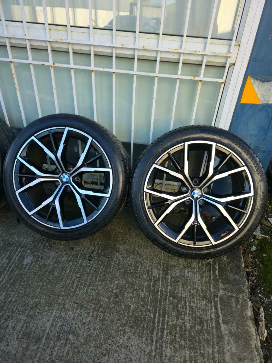 19" Genuine BMW G30 845M Alloys - Image 3