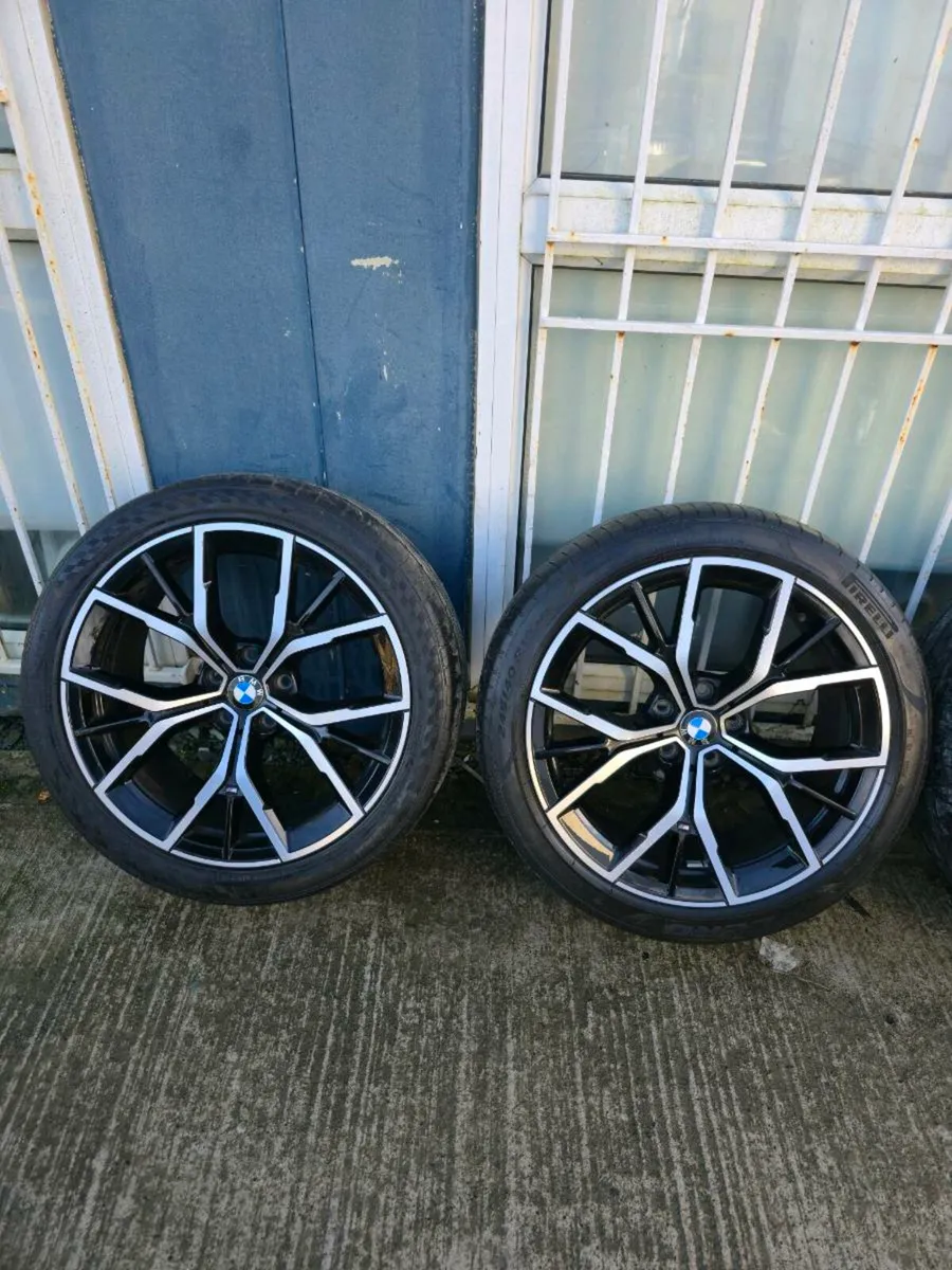 19" Genuine BMW G30 845M Alloys - Image 4
