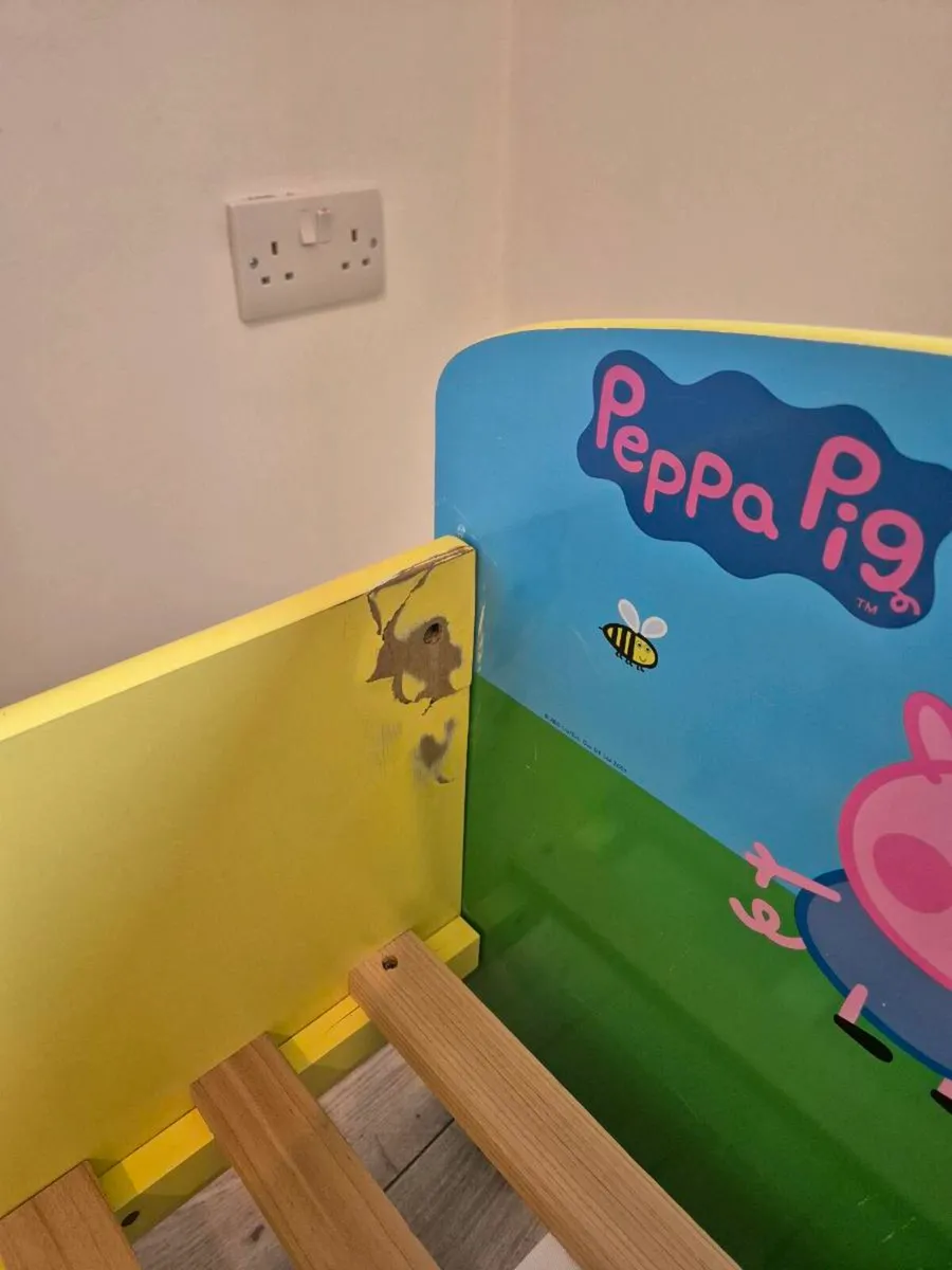 Peppa Pig Toddler Bed - Image 4