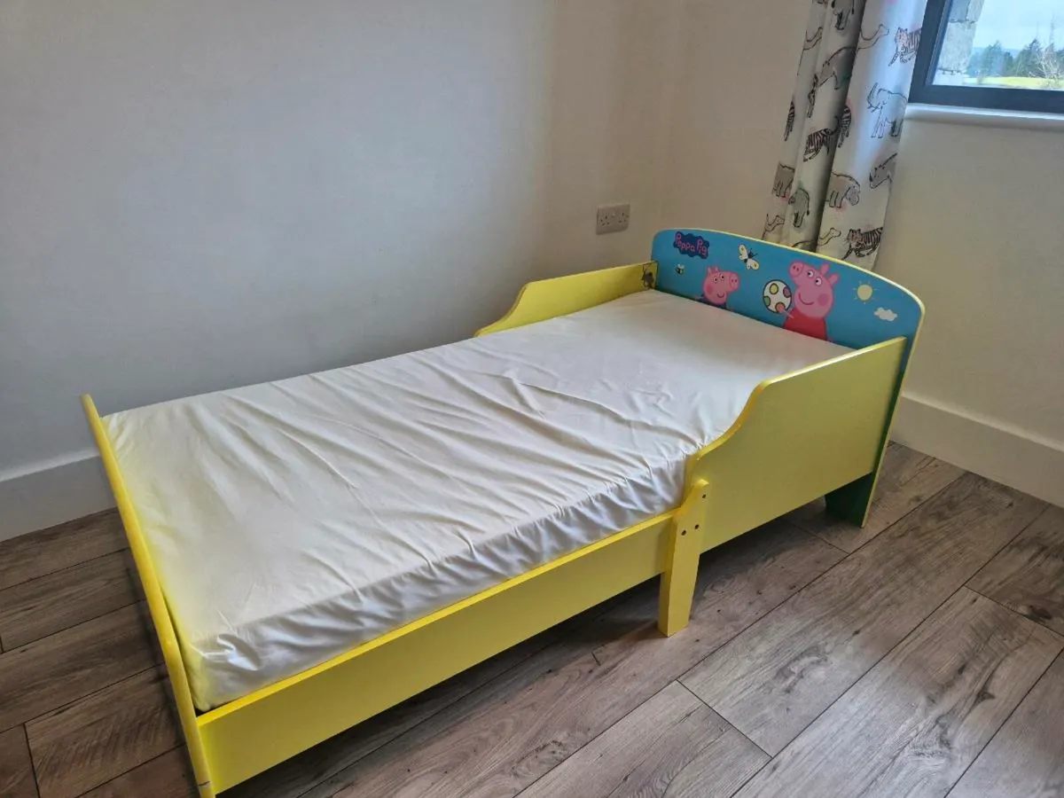 Peppa Pig Toddler Bed - Image 2