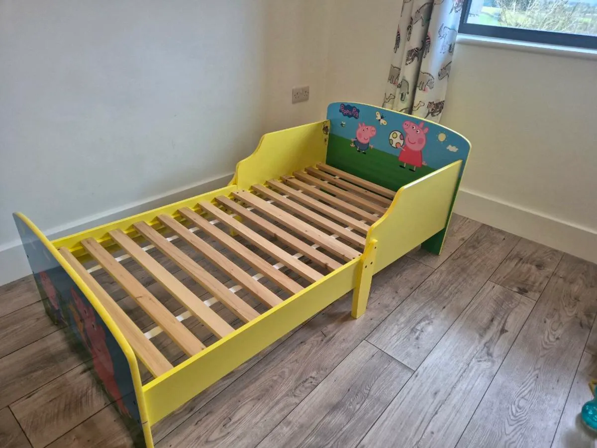 Peppa Pig Toddler Bed - Image 3