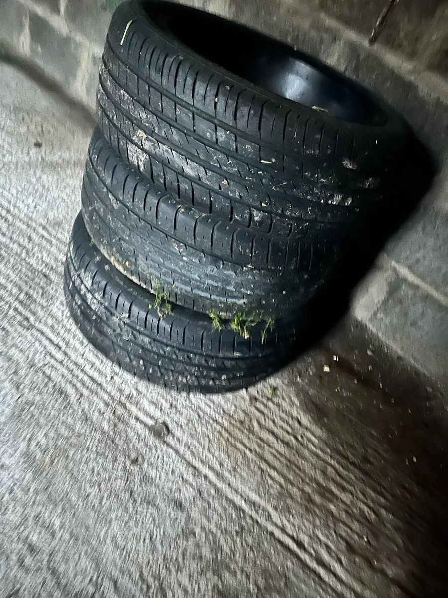 Alloys and tyres for Mini - Image 1