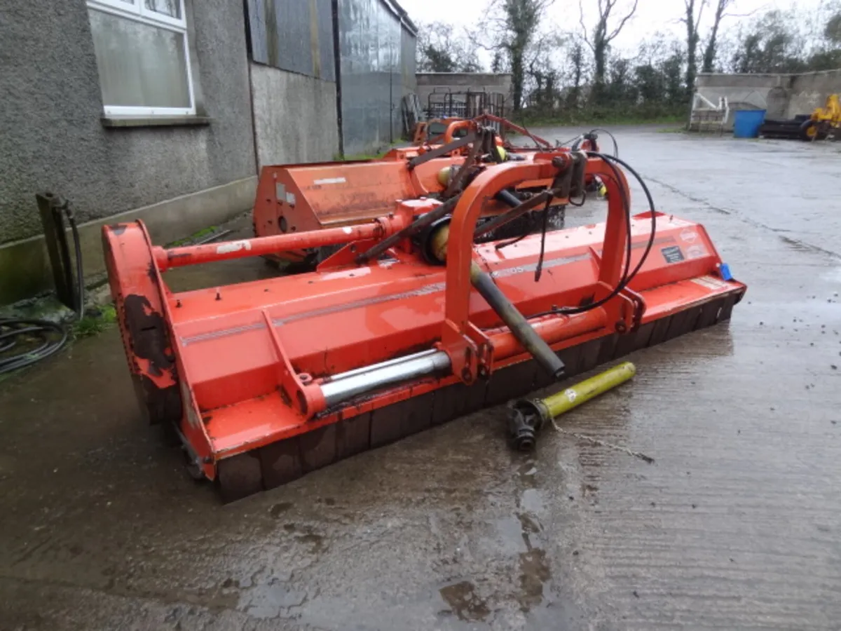 Kuhn VKM305 Mounted Flail Mower Mulcher Topper - Image 3