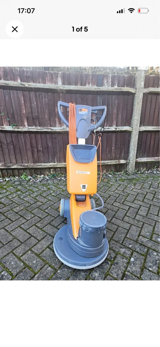 Taski floor polisher scrubber sander and wet vac - Image 4