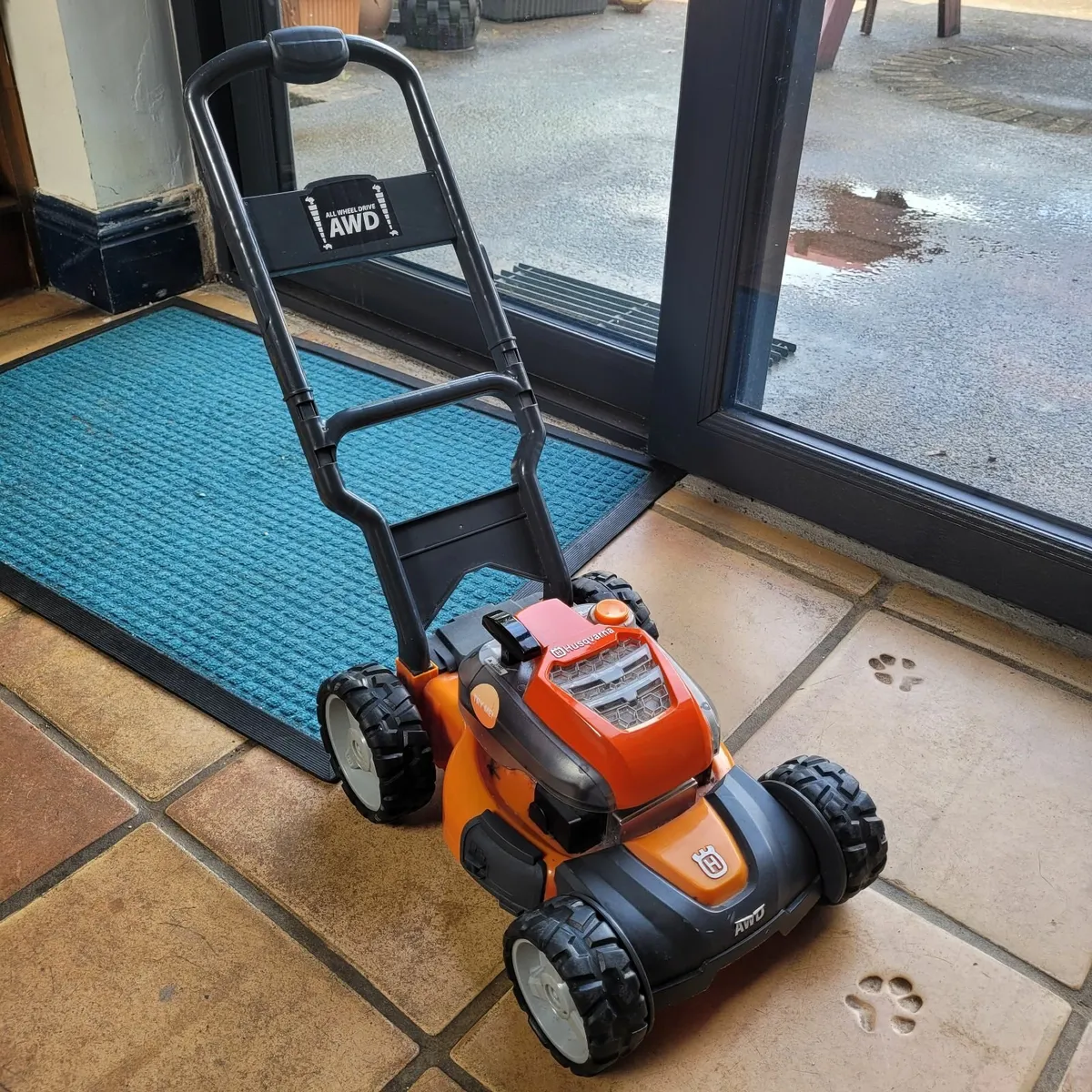 Husqvarna toy lawn mower - Image 1