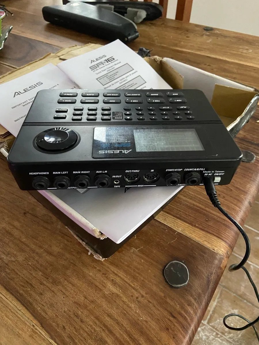 Alesis Drum Machine - Image 4