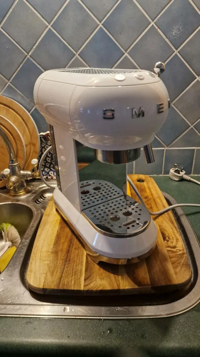 Smeg coffee machine - Image 1