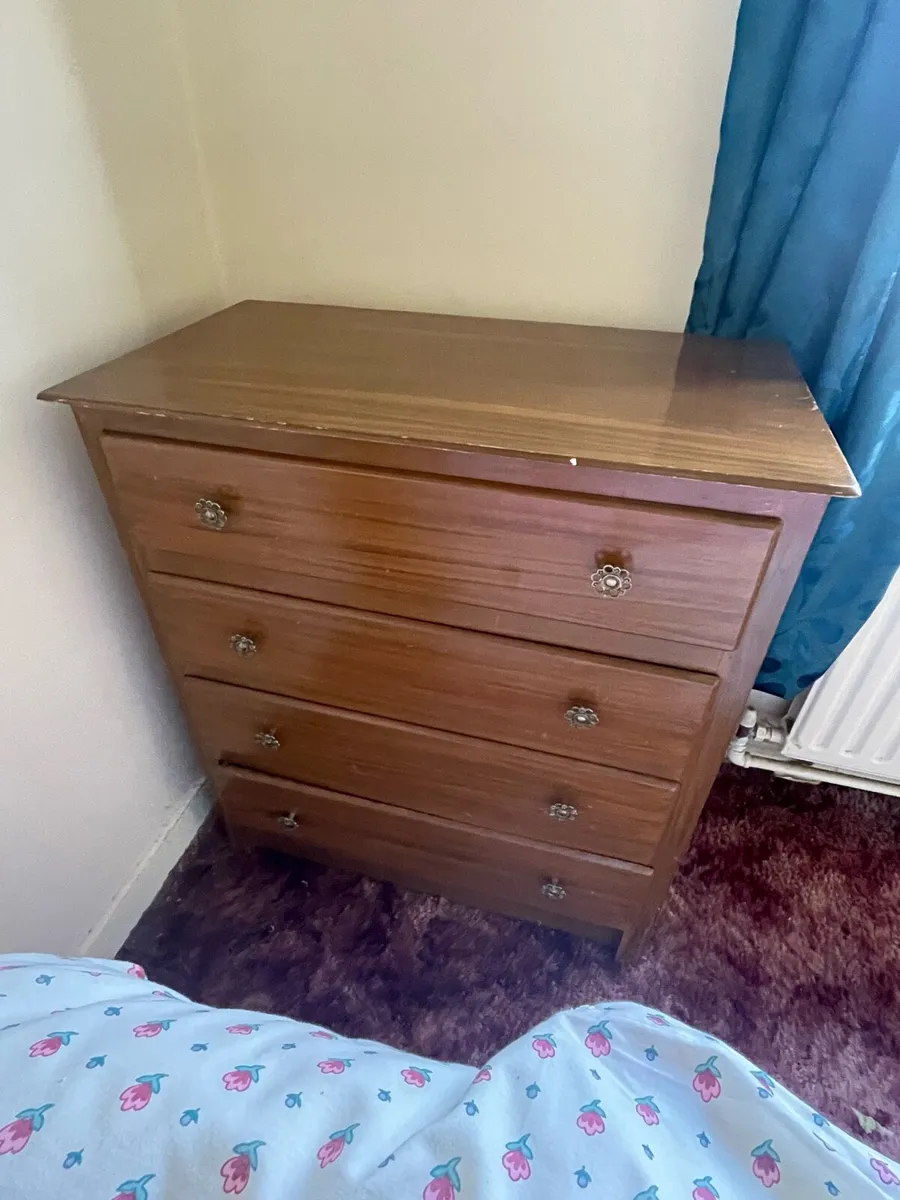 Antique dresser - Image 1