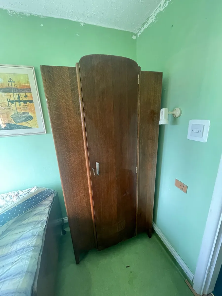 Antique closet - Image 1