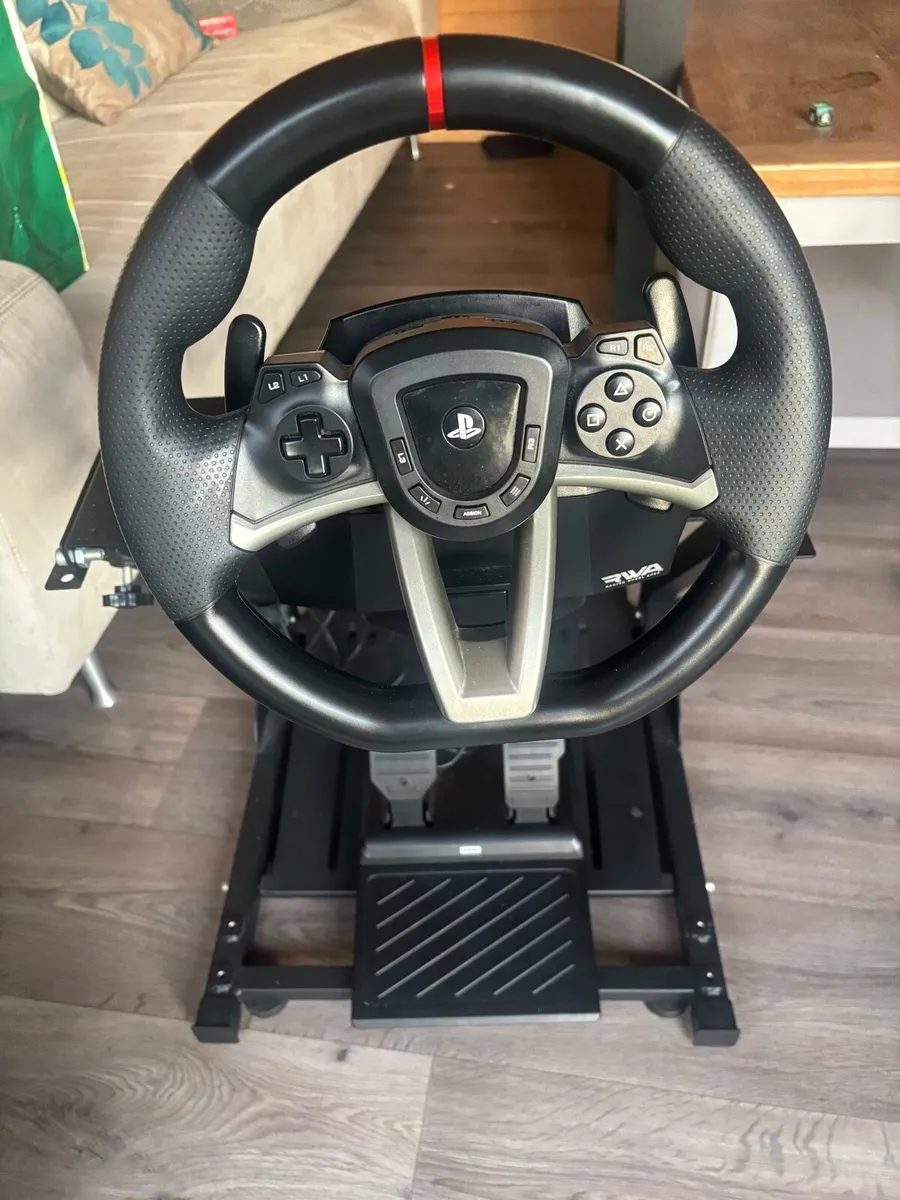 PS5 Steering wheel, pedal & stand - Image 1