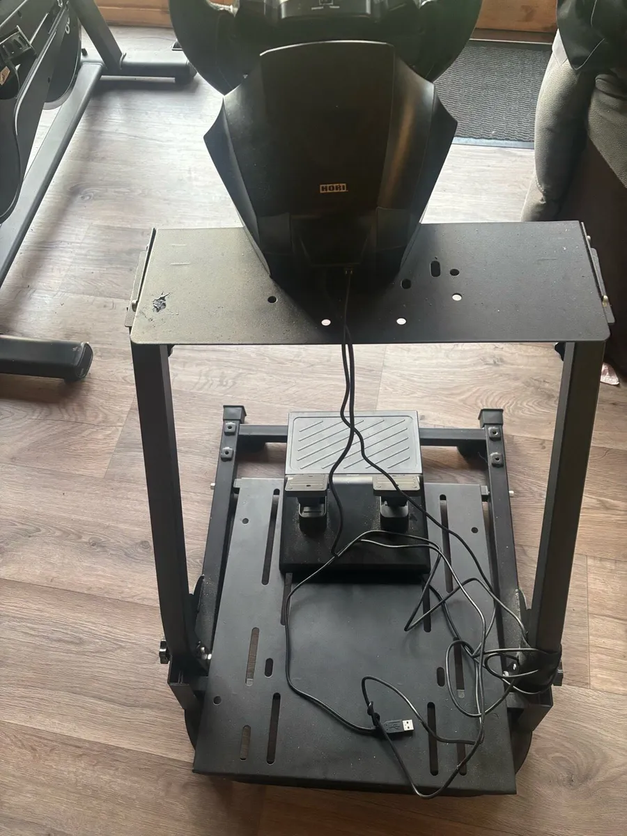 PS5 Steering wheel, pedal & stand - Image 3