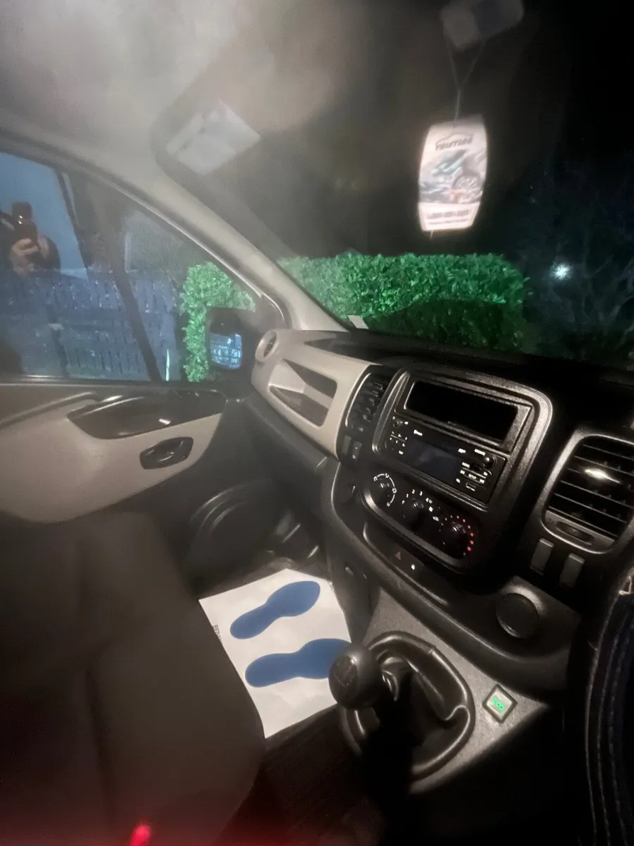 Renault Trafic 2016 - Image 3