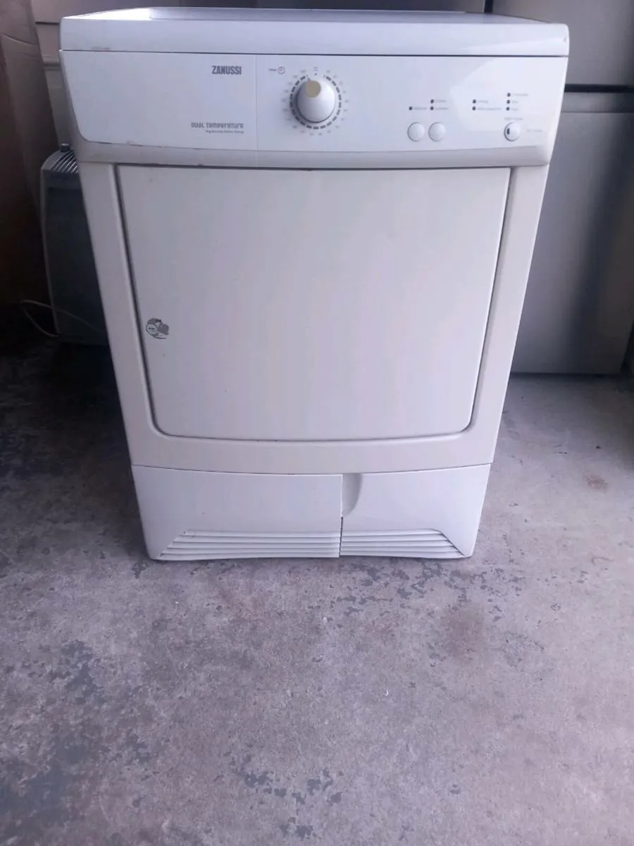 Zanussi condenser dryer - Image 1