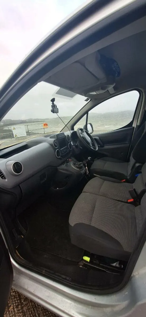 1.6 TDI Peugeot Partner van - Image 4