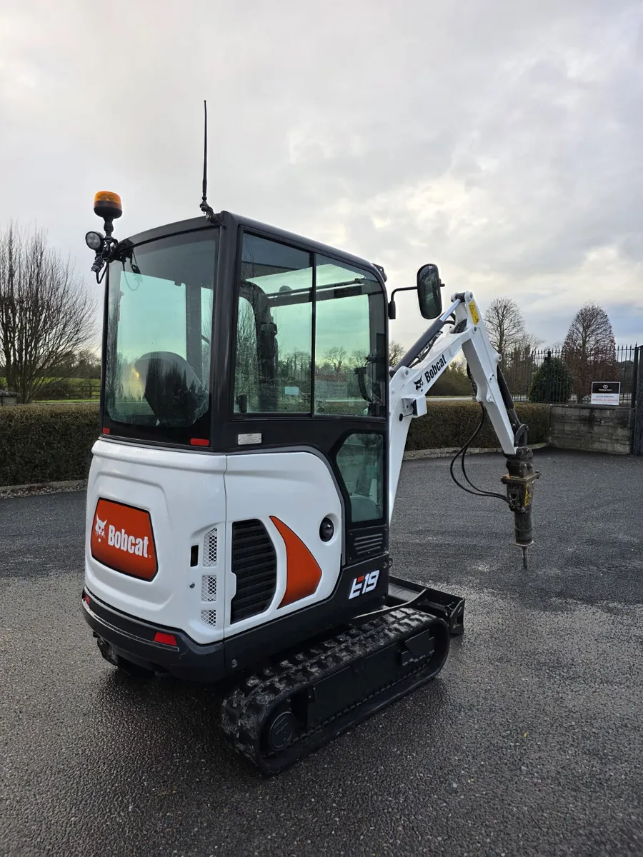 2022 Bobcat E19 Mini Digger | 1k Hrs + Breaker - Image 3