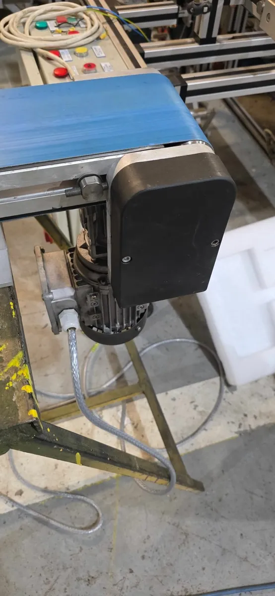 2 x Belt Conveyor - Image 2