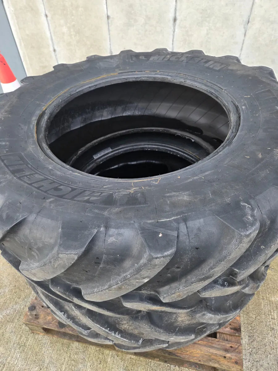 2 x Michelin Tyres - Image 2
