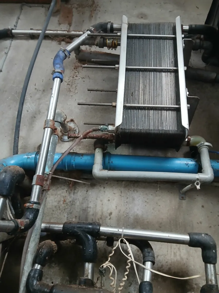 MILKING PARLOUR - Image 3