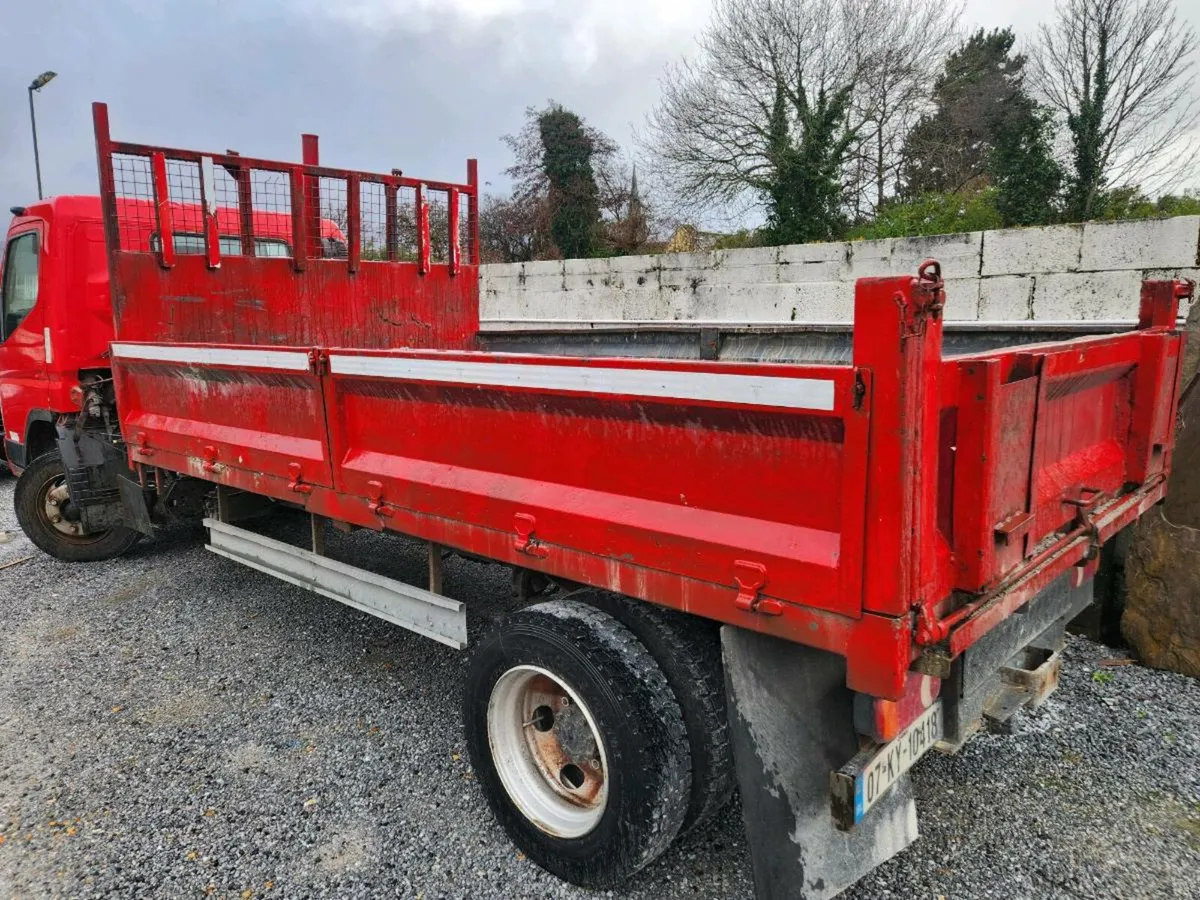 2007 mitsubishi canter fuso tipper no crane. - Image 3