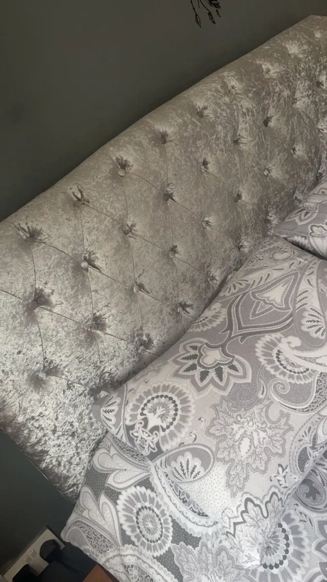 King size sleigh bed - Image 3