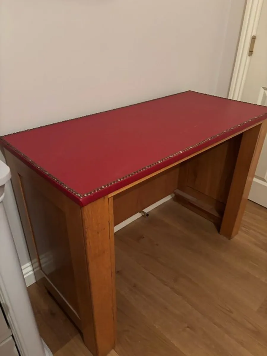 Wall mirror and desk - Image 4