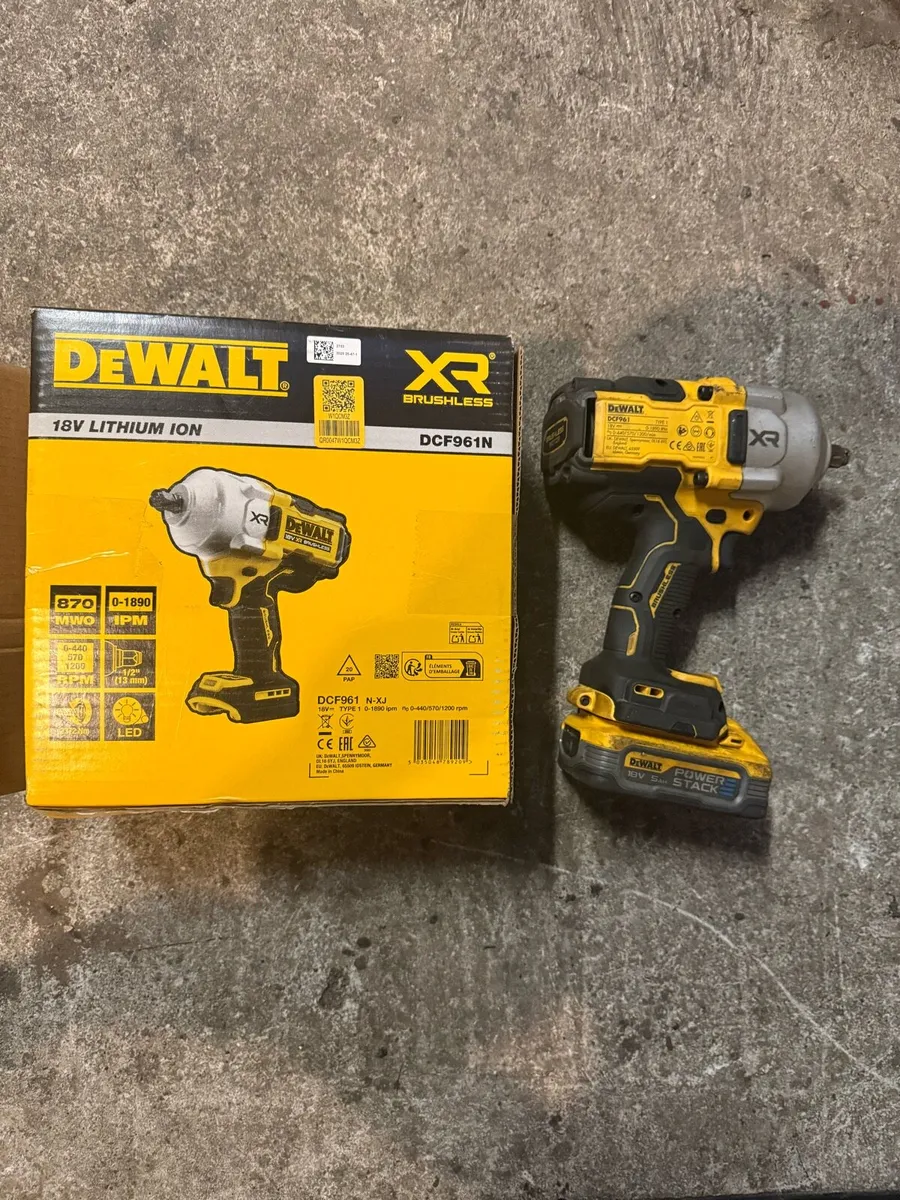 DeWalt High torque impact wrench - Image 3