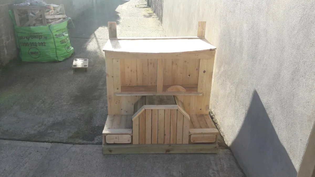 Handmade truck sandpit - Image 2