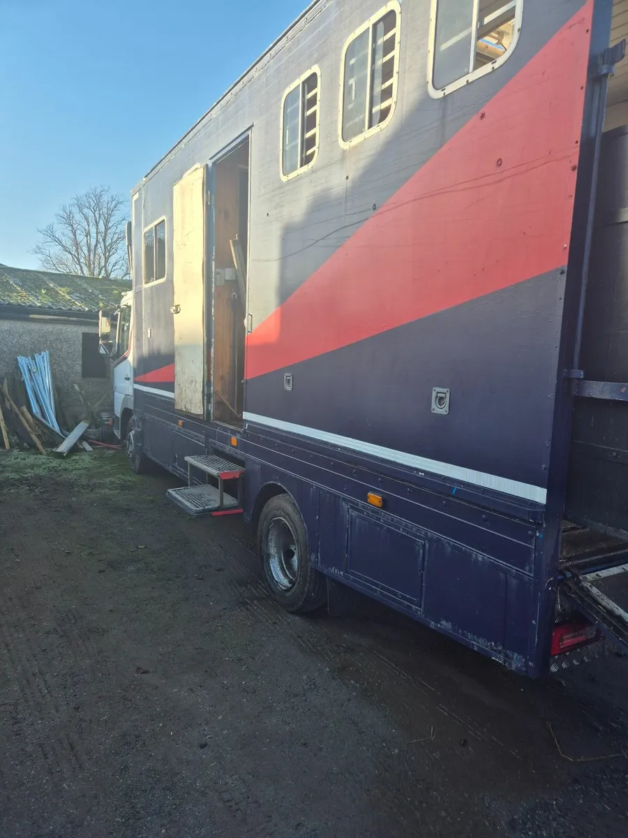Horse lorry - Image 3