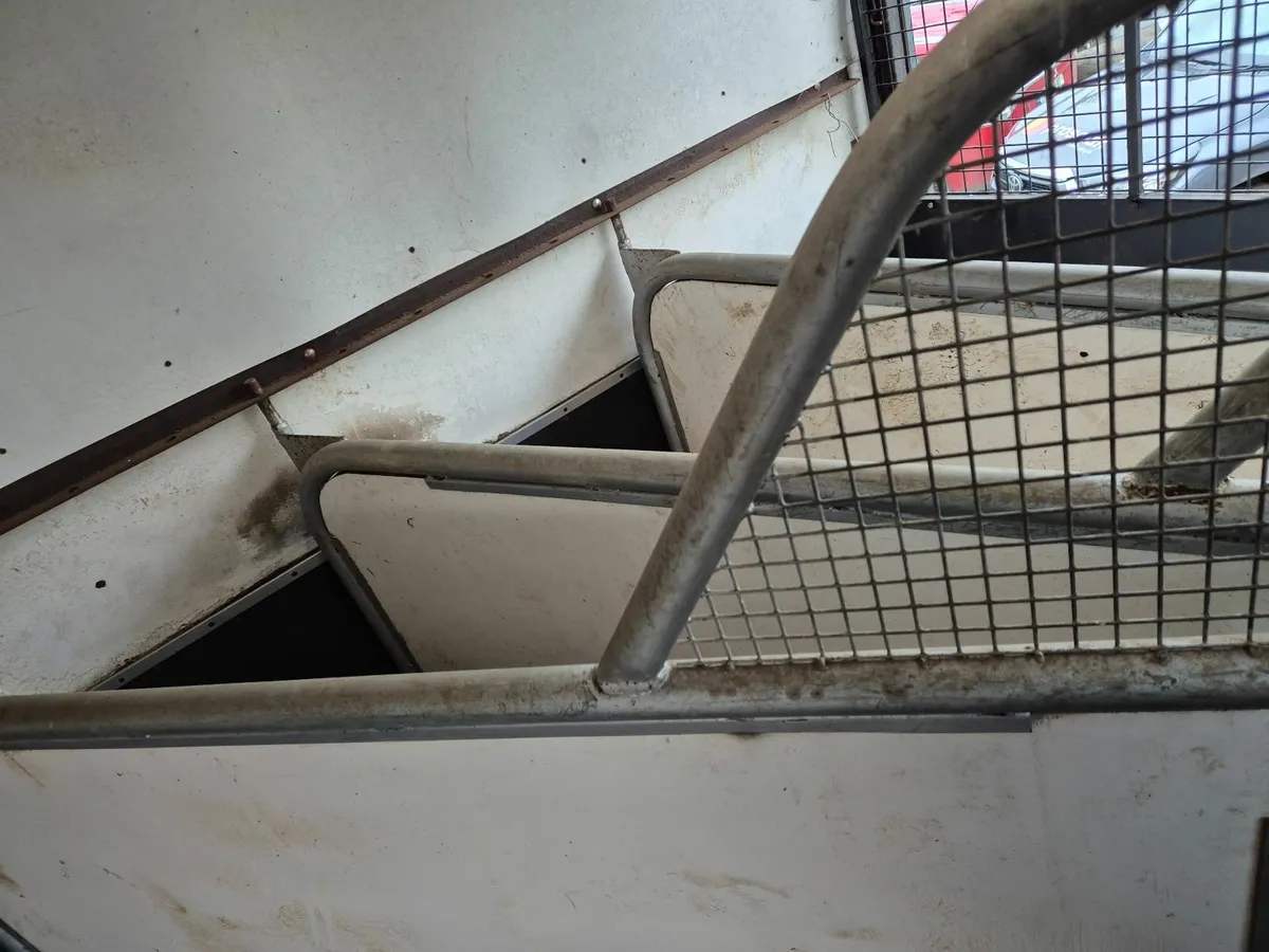 Horse lorry - Image 4