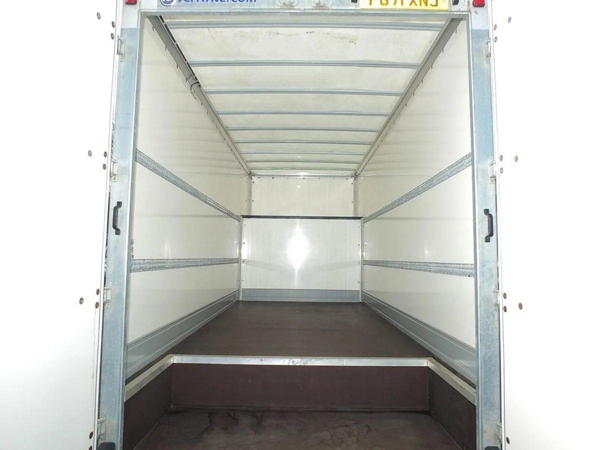 2021 Iveco Daily Luton Box Van - Image 2