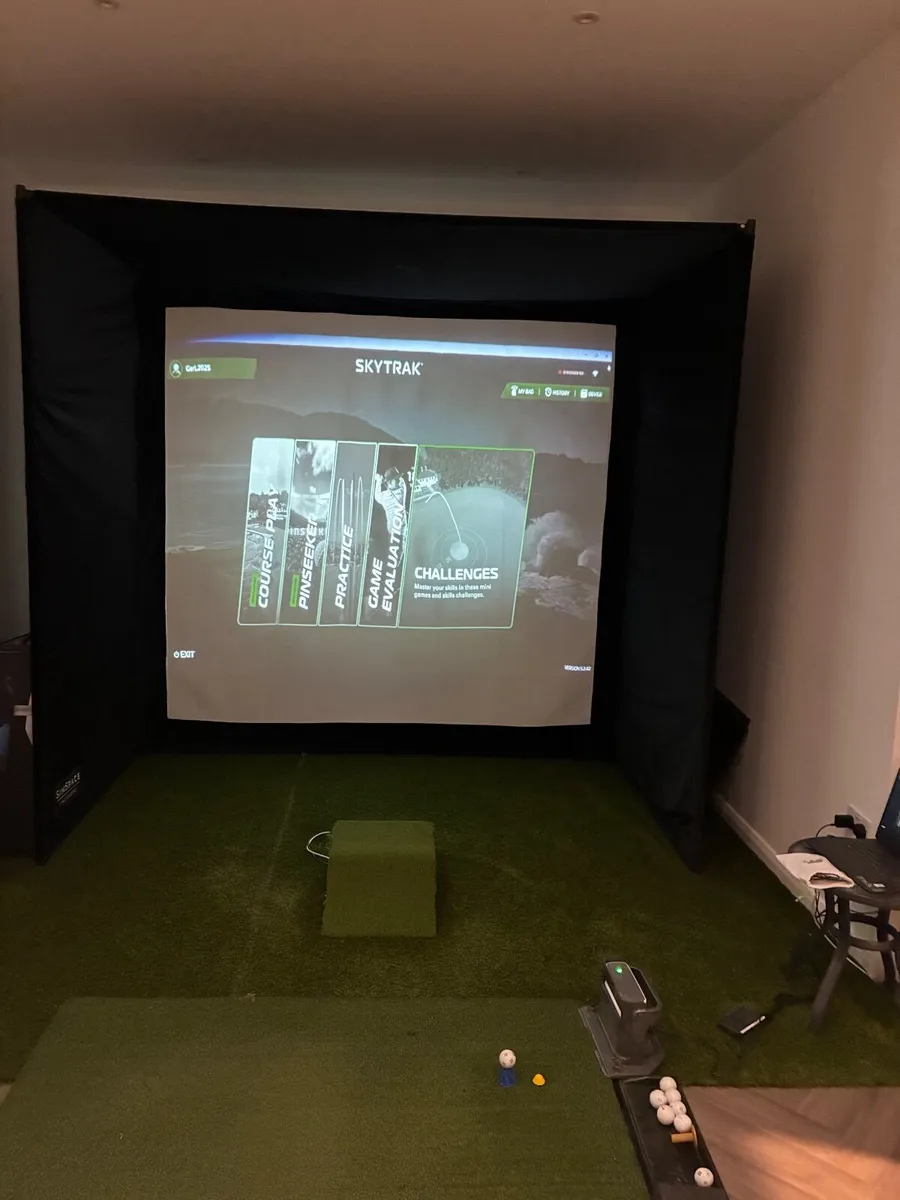 Golf simulator cabin - Image 3
