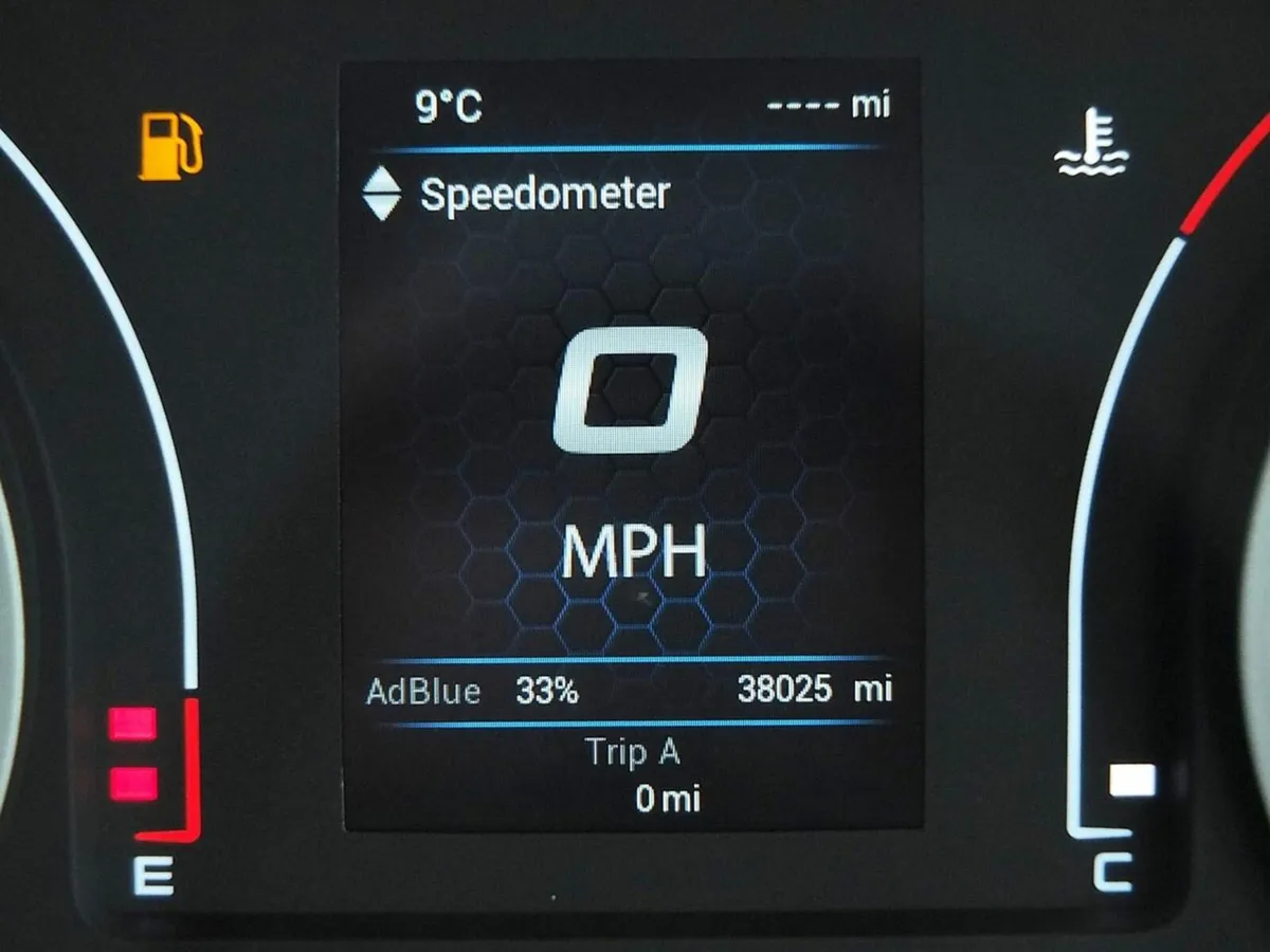 2021 Iveco Daily Luton Box Van - Image 3